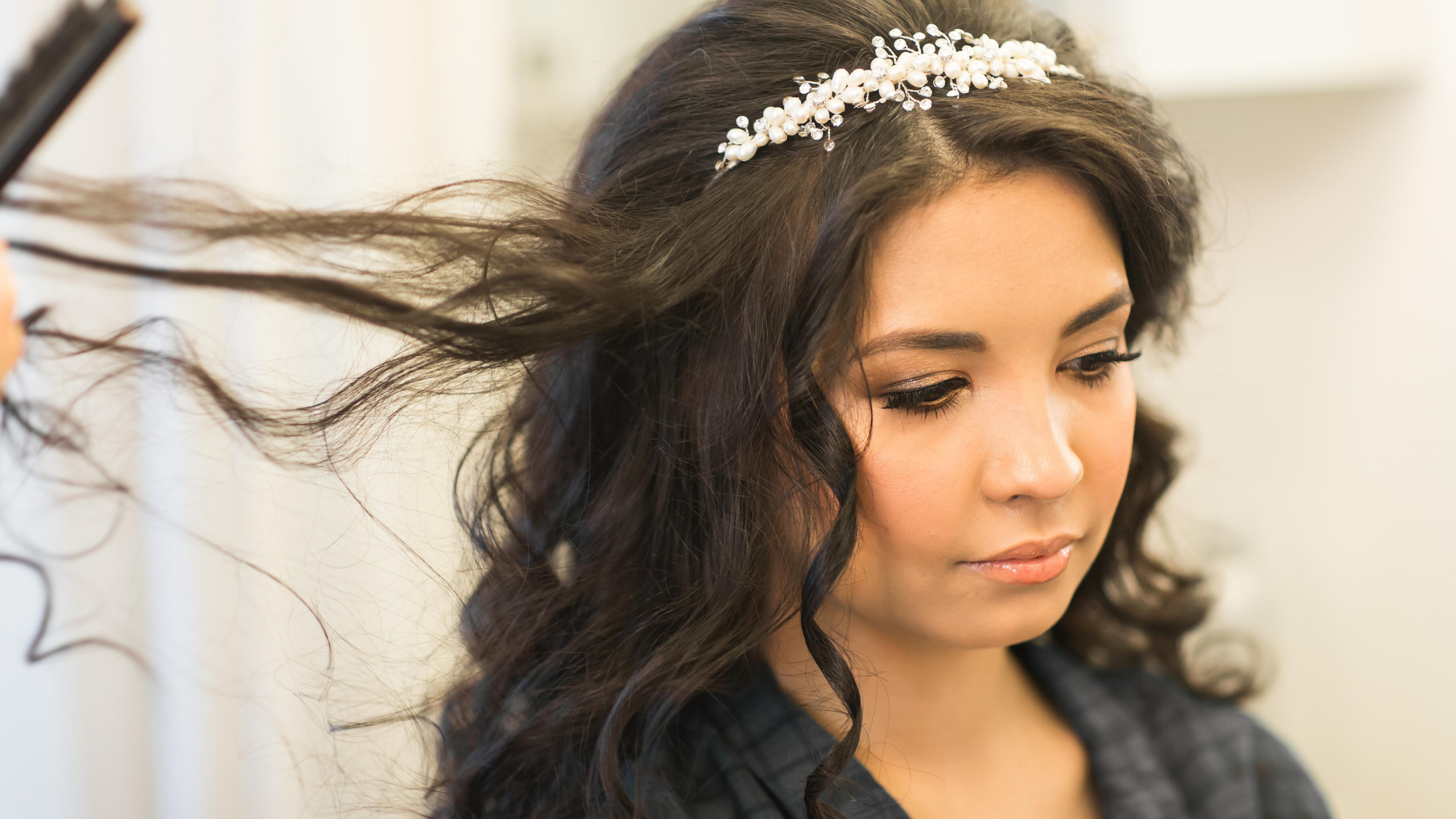 Wem steht ein Haarreif als Braut? Das sollten Sie zur Auswahl wissen ...